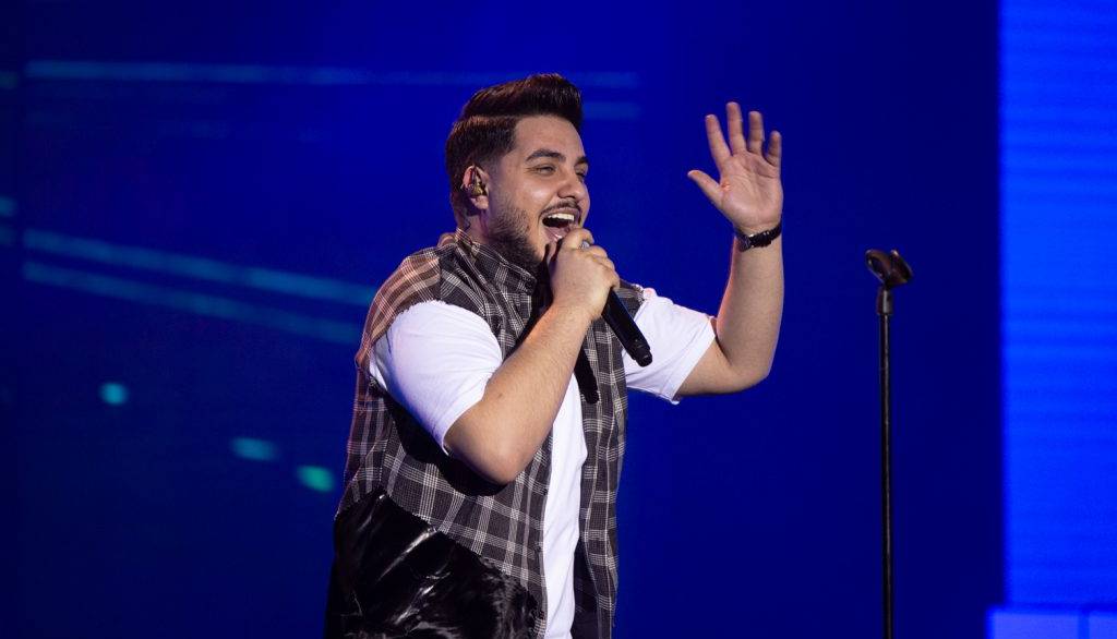 معرفی و دعوت از خوانندگان مطرح موسیقی پاپ و سنتی